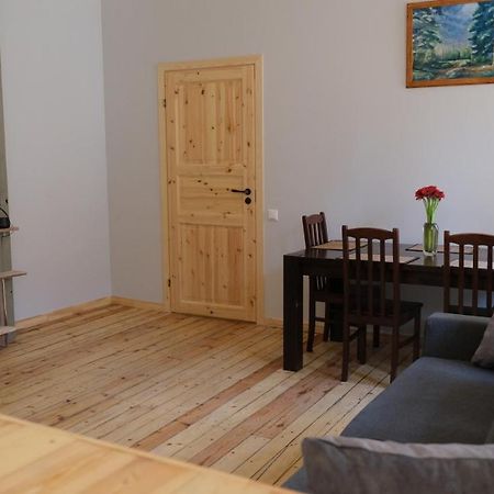 Historic Apartment With Wooden Floors In The Hearth Of Old-Town Riga Ngoại thất bức ảnh
