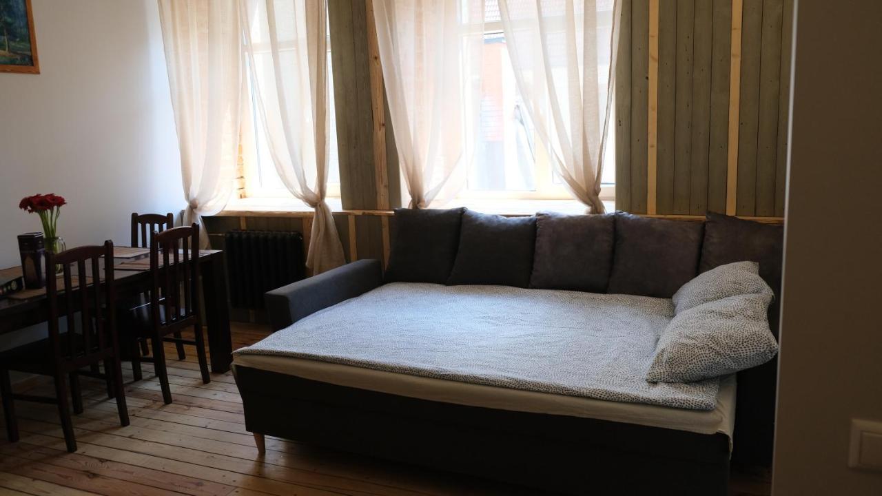 Historic Apartment With Wooden Floors In The Hearth Of Old-Town Riga Ngoại thất bức ảnh